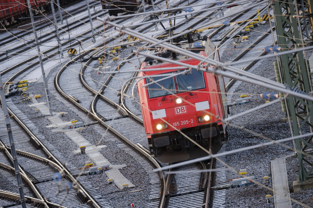 Die Deutsche Bahn will in den nächsten Jahren Milliarden investieren – in Strecken, Zügen und Service. (Symbolfoto)