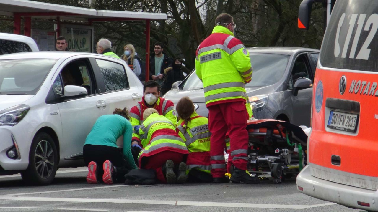 In Dortmund hat es einen schweren Verkehrsunfall gegeben. 