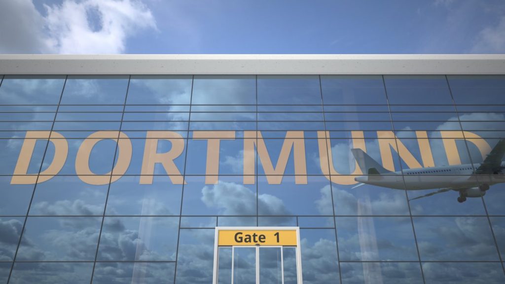 Außenansicht des Gate 1 des Flughafens Dortmund.