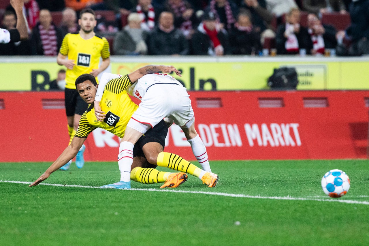 Wie lange trägt Akanji noch das Dortmunder Trikot?