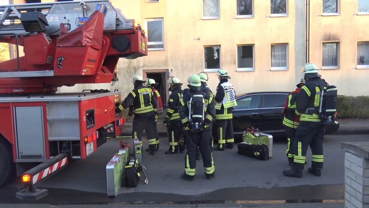 Ruhrgebiet: Nach einem Brand in Bergkamen floh ein Verletzter aus dem Krankenhaus – die Polizei fahndete mit ungewöhnlichem Aufruf. Ruhrgebiet: Nach einem Brand in Bergkamen floh ein Verletzter aus dem Krankenhaus – die Polizei fahndete mit ungewöhnlichem Aufruf.