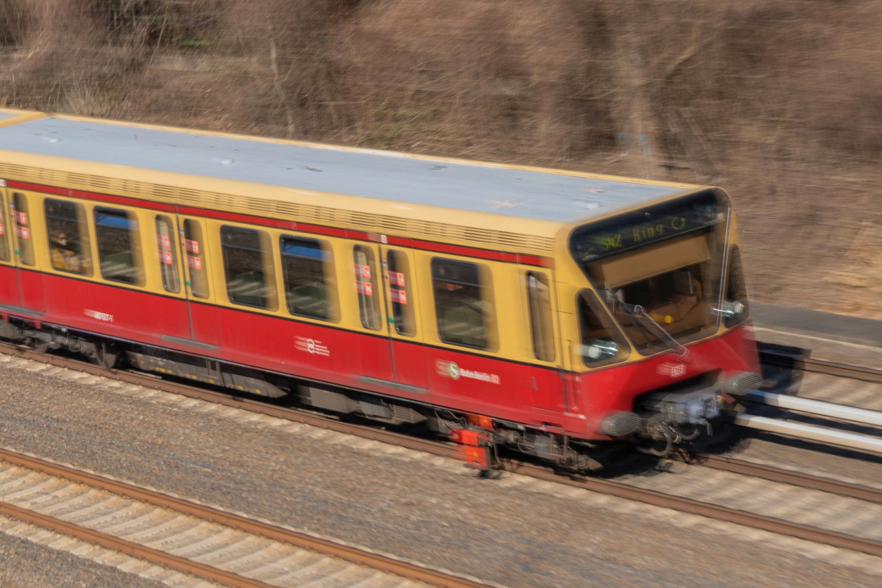 Deutsche Bahn: Die Fahrt in der Berliner S-Bahn endete für einen Mann in einem Albtraum. (Symbolfoto)
