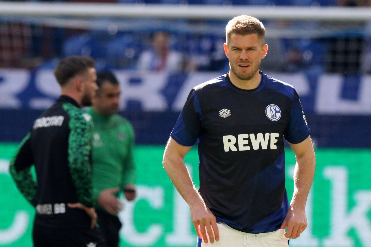 Der Vertrag von Simon Terodde beim FC Schalke 04 hat sich verlängert.