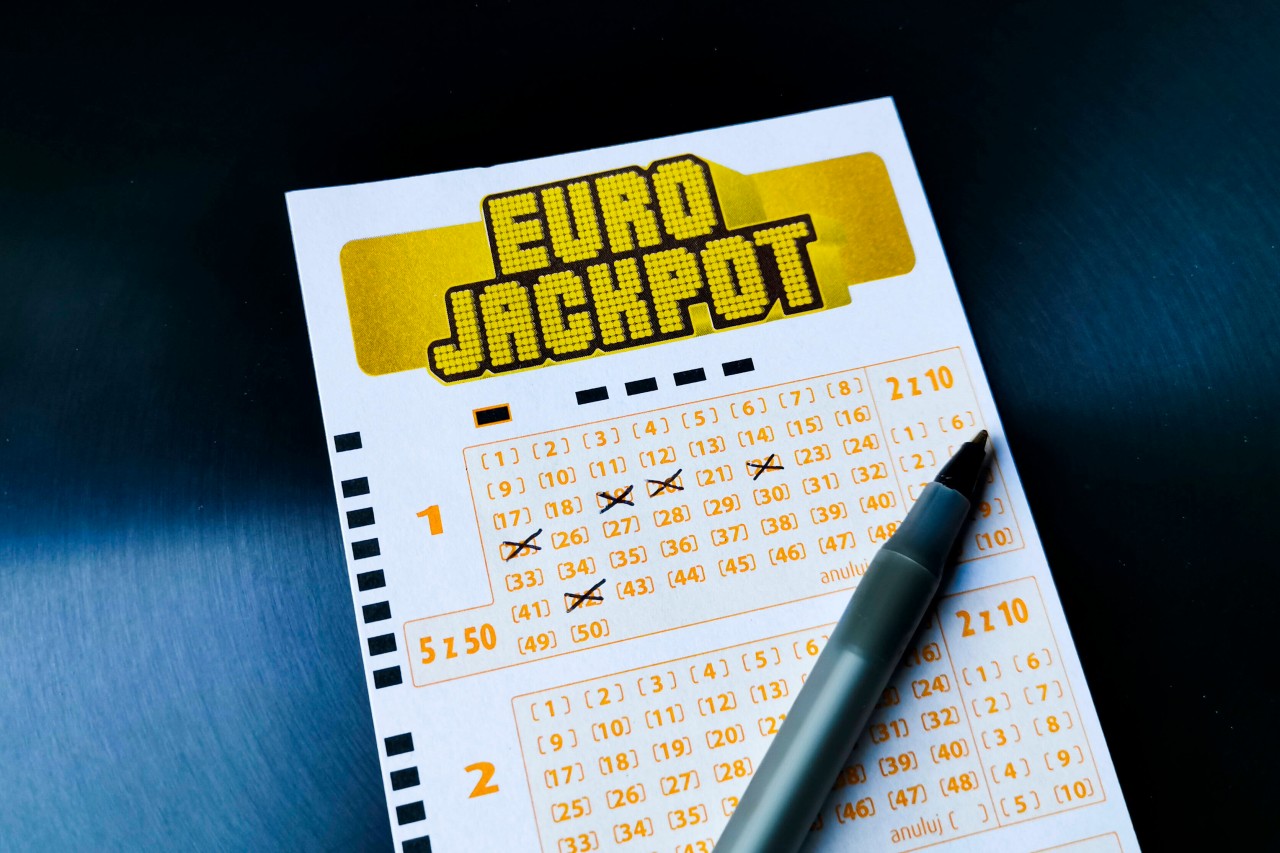 Lotto-Gewinner dürfen sich über den unglaublichen 90 Millionen Euro Jackpot freuen. (Symbolbild) 