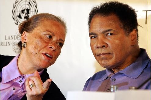 ... Parkinson-Kranke ist Sport-Legende Muhammad Ali; er bekam die Diagnose im Jahr 1984. Auch... 