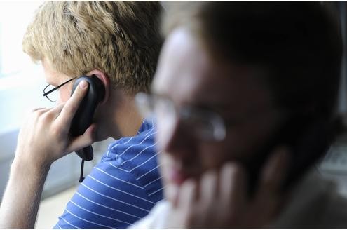 ... Quasselstrippen gleich ganz aufs Telefonieren.