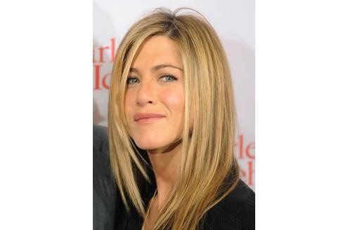 In Friends spielte Jennifer Aniston die modeinteresierte Rachel. Es dürfte ihr wohl nicht schwer fallen, sich in Barbies Welt zurechtzufinden.