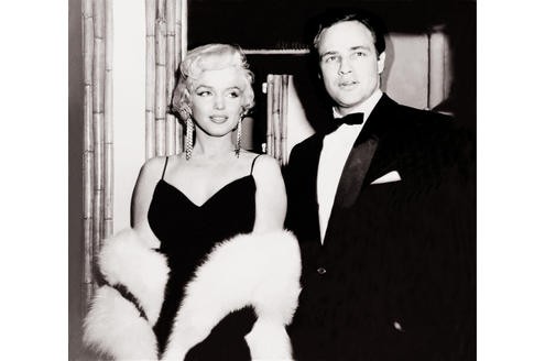»Marilyn war ein sensibler, falsch verstandener Mensch, viel scharfsinniger, als allgemein angenommen wurde. Sie war unterdrückt worden, besaß aber eine starke emotionale Intelligenz«, so Brando. (c) Marlon Brando - Eine Hommage in Fotografien