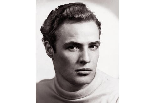 Marlon Brando, 1924 – 2004, blieb zeitlebens seinem Beruf gegenüber skeptisch: »Verwechsle nie die Größe deiner Gage mit der Größe deines Talents.« (c) Marlon Brando - Eine Hommage in Fotografien