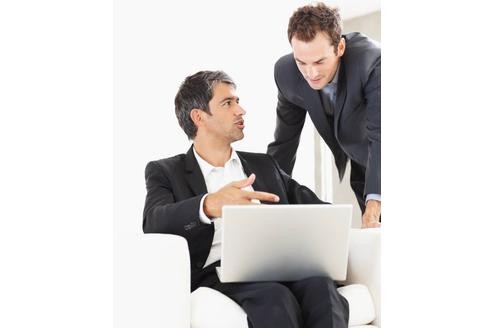 Stress kann entstehen, wenn man nicht über Probleme spricht - Reden ist ein wahrer Stresskiller.  (Bild: Imago)