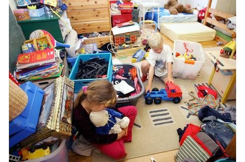 Wer panisch den Raum verlässt, wenn er ein typisch unaufgeräumtes Kinderzimmer betritt, leidet wahrscheinlich unter Ataxophobie - der Angst vor Unordnung.