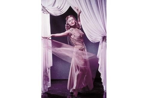 ...die Leinwand-Ikone Rita Hayworth litt unter der Krankheit: Sie wude im Alter von 62 Jahren entmündigt, und starb sechs Jahre später 1987. Selbstverständlich verschont Alzheimer auch Sportler nicht. Zwei bekannte...