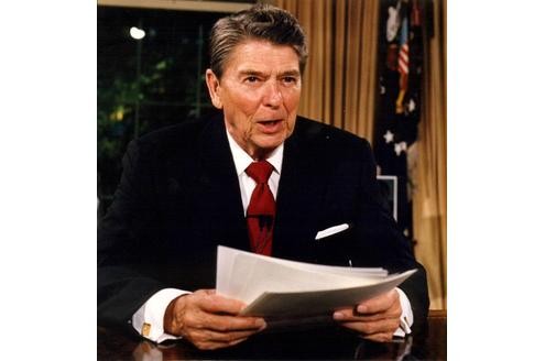 ...Menschen, von denen bekannt ist, dass sie an Alzheimer litten, war der 40. Präsident der Vereinigten Staaten, Ronald Reagan. Er...
