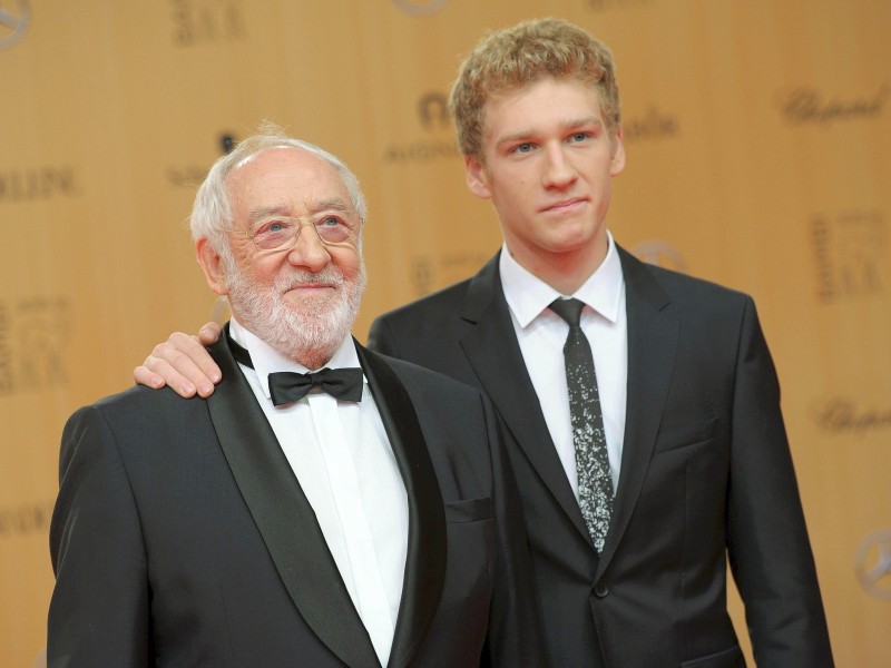 Komiker Dieter Hallervorden kam mit seinem Sohn Johannes  zur Gala.