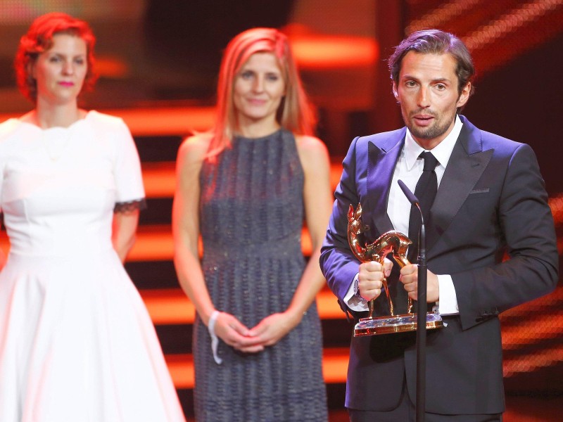 Max Wiedemann, Produzent des Films „Who am I – Kein System ist sicher“, nahm die Auszeichnung in der Kategorie „Film National“ entgegen.