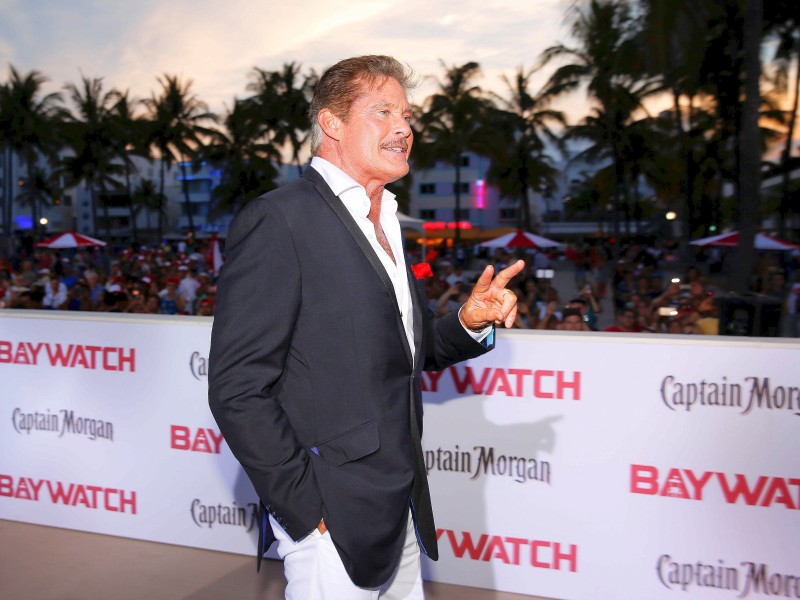 Es ist soweit: Am Samstag fand die US-Premiere zum neuen „Baywatch“-Film statt. Und natürlich durfte David Hasselhoff nicht fehlen.