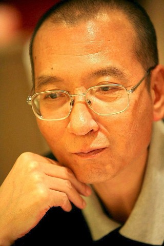Der chinesische Friedensnobelpreisträger Liu Xiaobo ist tot. Das teilte die Justizbehörde der Stadt Shenyang, wo der 61-Jährige unter Bewachung im Krankenhaus behandelt wurde, am 13. Juli mit.