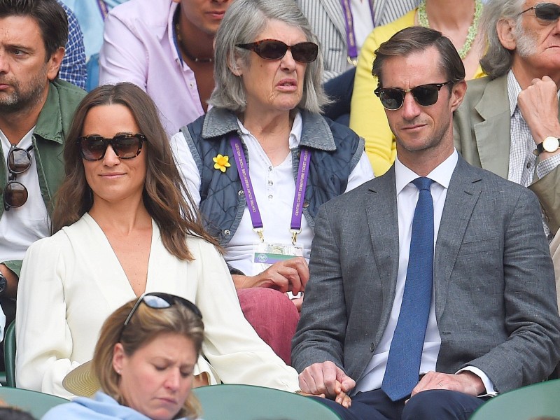 Auch Kates Schwester Pippa Middleton darf sich freuen: Im Mai 2017 gaben sich Middleton und Ehemann James Matthews das Ja-Wort – nun erwarten sie ihr erstes Kind. Der Geburtstermin soll im Oktober sein. Pippas Schwester freut sich laut britischen Medien riesig, dass sie Tante wird.