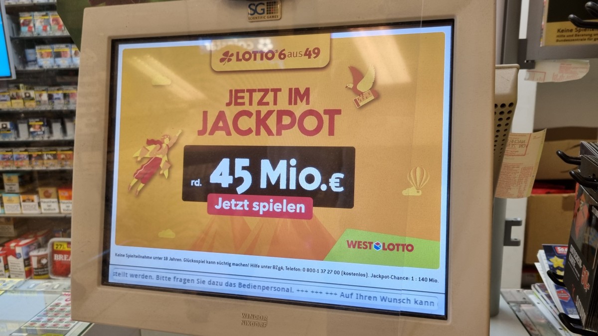 Der Jackpot von LOTTO 6aus49 ist auf seinen Höchstwert von 45 Millionen Euro angestiegen und wird am 13. April definitiv ausgeschüttet.16 Ziehungen in Folge blieb die Gewinnklasse 1 von LOTTO 6aus49 vorher unbesetzt.