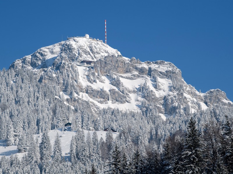 Märchenlandschaft: Der eisige Gipfel des Wendelsteins in Bayern bei minus 20 Grad Celsius.