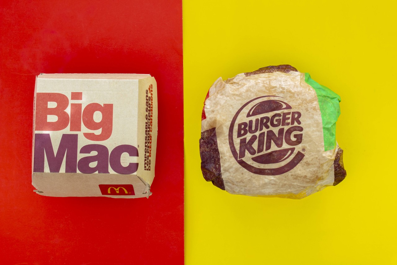 Bei McDonald's und Burgerking kommt es zu Produkt-Streichungen und Preiserhöhungen! (Symbolbild)