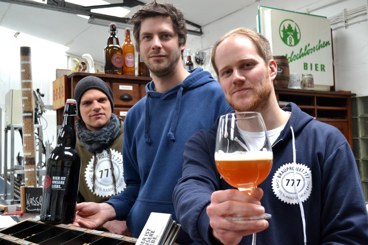 Tim Schade,  Arne Hendschke, Torsten Mömken (v.l.) von der Craft-Bierbrauerei "Brauprojekt 777".