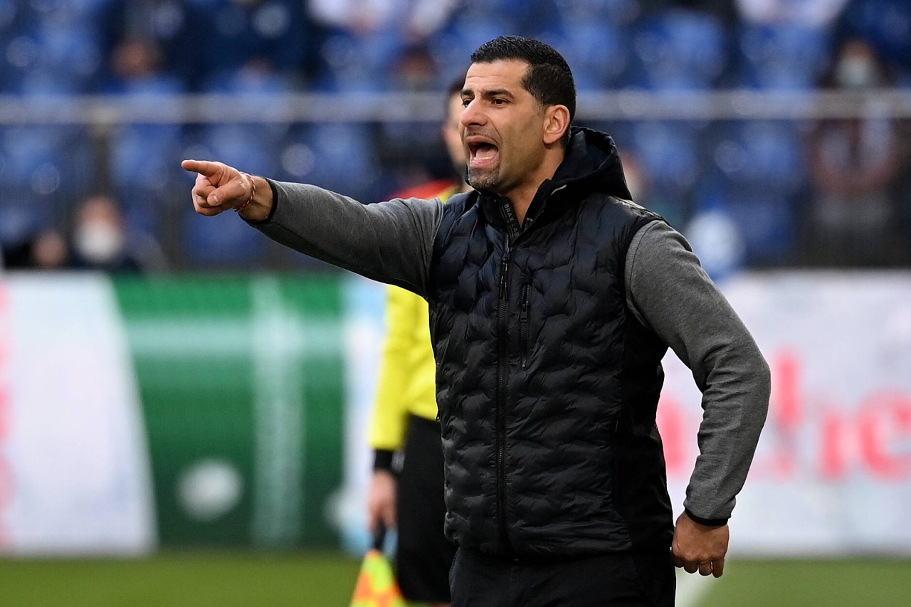 Steht Ex-Schalke-Coach Dimitrios Grammozis bald wieder an der Seitenlinieß