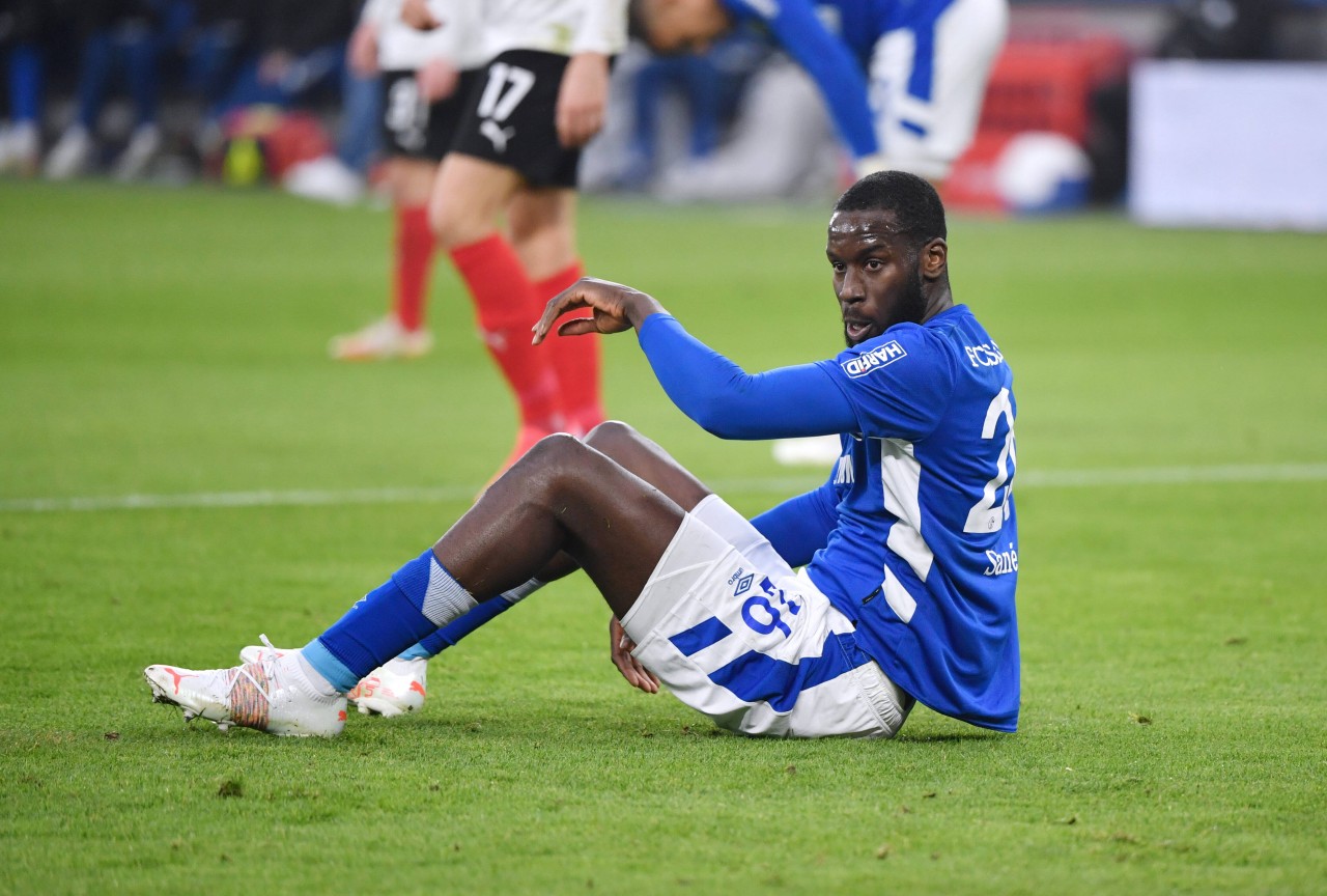 Beim FC Schalke 04 kämpft sich Salif Sané nach vielen Verletzungen zurück.