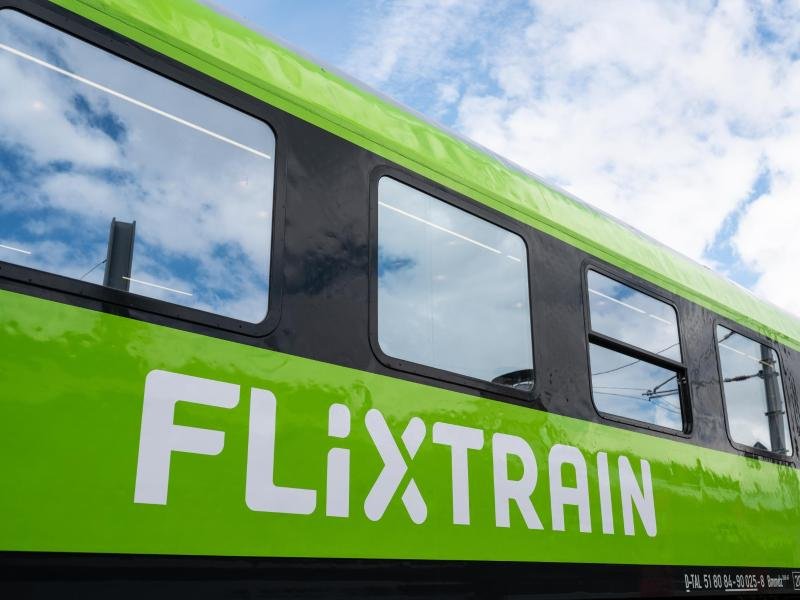 Flixtrain will ab sofort wieder 40 Stationen anfahren. Zu den Zielen gehört erstmals auch Dresden.