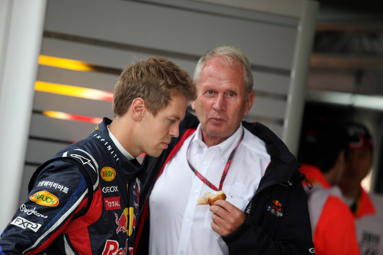 Formel 1: Sebastian Vettel und Helmut Marko verbinden viele Jahre bei Red Bull. 