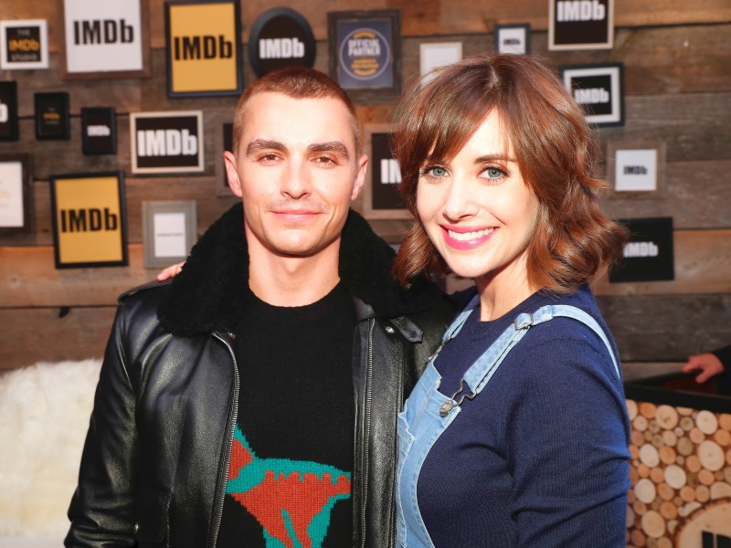 Auch sie haben sich getraut: Die Schauspieler Alison Brie („Mad Men“) und Dave Franco („Scrubs“). Der Bruder von Schauspieler James Franco („127 Hours“) und die 34-Jährige lernten sich 2011 in New Orleans kennen und verlobten sich 2015. Das Paar lässt sich selten öffentlich blicken. „Wir gehen uns nicht aus dem Weg, wir stellen uns nur nicht so zur Schau“, so Brie.