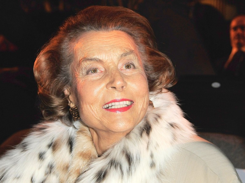 Die L’Oréal-Milliardenerbin Liliane Bettencourt ist tot. Sie ist im Alter von 94 Jahren in der Nacht zum 22. September gestorben. Bettencourt war laut US-Magazin Forbes mit einem Vermögen von aktuell 44,7 Milliarden US-Dollar (37,4 Milliarden Euro) die reichste Frau der Welt. Auf der Superreichenliste der Zeitschrift stand sie auf Platz 14. 