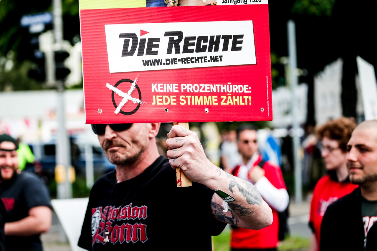 Anhänger der Partei „Die Rechte“ sind in Dortmund negativ aufgefallen. (Symbolbild)