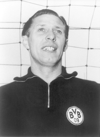 Dortmund: BVB-Legende Max Michallek kriegt seine eigene Stauue Dortmund: BVB-Legende Max Michallek kriegt seine eigene Stauue
