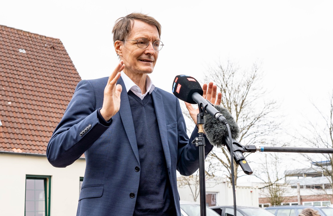 NRW-Wahl 2022: Karl Lauterbach hat einen Wahlkampf-Auftritt in Recklinghausen abgesagt.