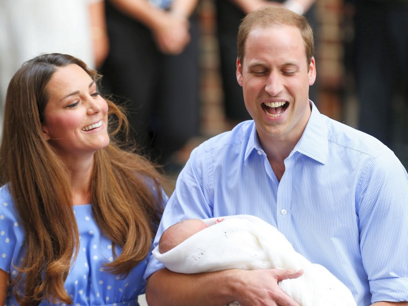Am 22. Juli 2013 wurde Prinz George Alexander Louis of Cambridge im St. Mary’s Hospital London geboren, in demselben Krankenhaus, in dem schon Prinz William auf die Welt kam.
