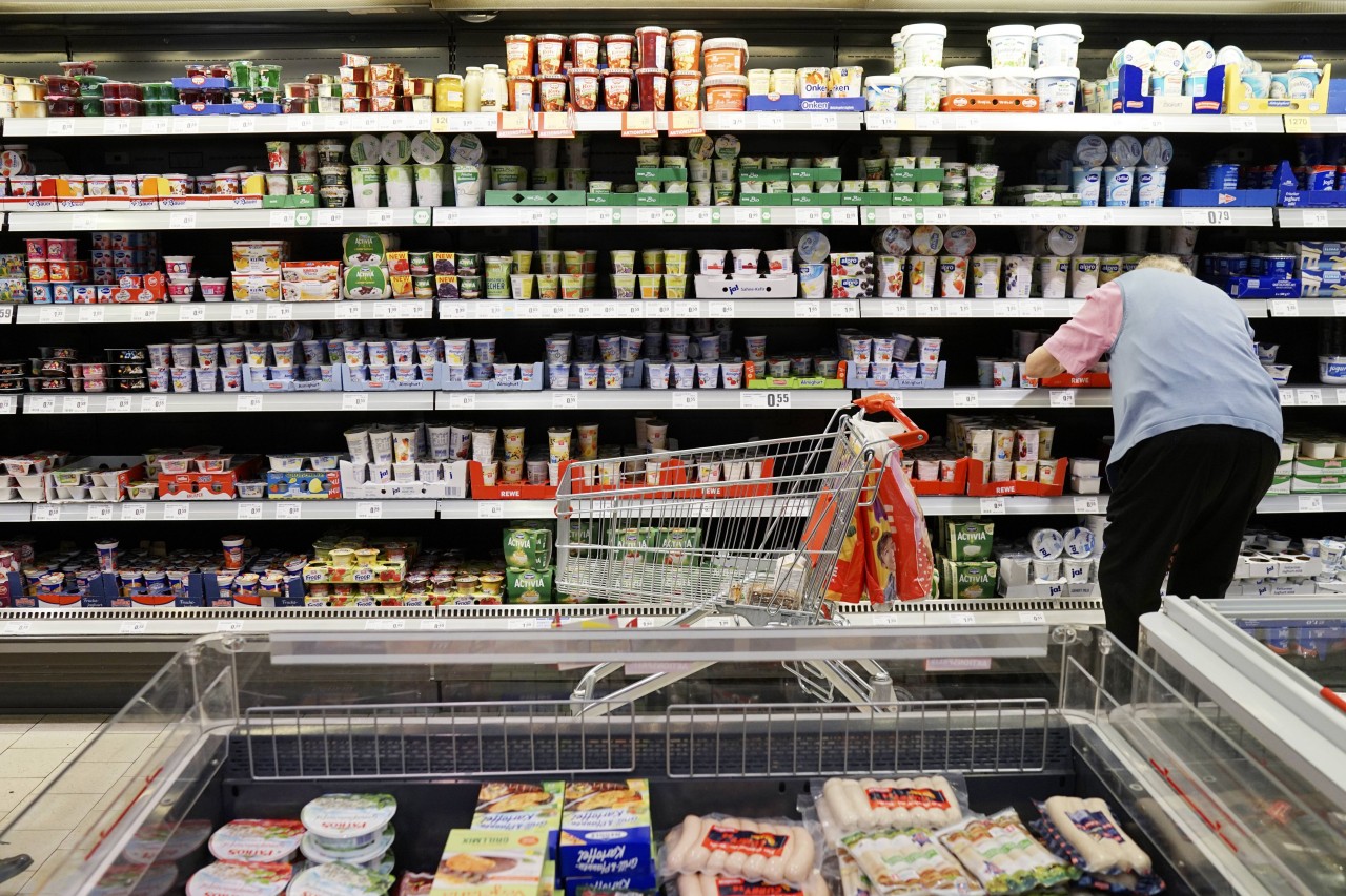 Viele Produkte in Supermärkten werden deutlich teurer. (Symbolbild)