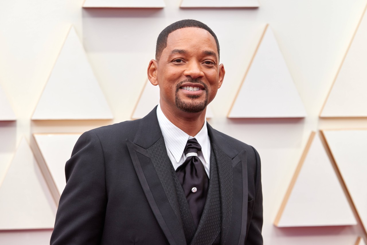 Will Smith sorgte bei den Oscars 2022 mit einer Ohrfeige für Aufsehen. Anschließend wurde kam ein unschönes Detail ans Licht.