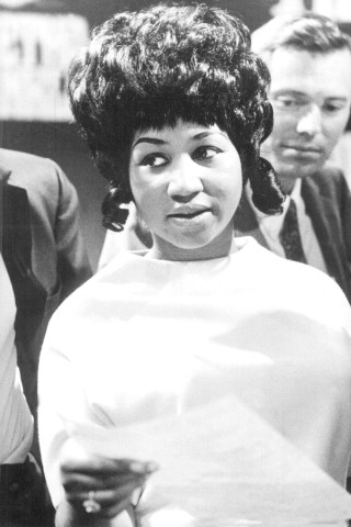 Mit insgesamt 18 Grammys wurde Aretha Franklins Werk ausgezeichnet. Nach ihrem Tod würdigte die Recording Academy, die die Musikpreise verleiht, Franklin als eine „unvergleichliche Künstlerin“ mit einer der „tiefgreifendsten Stimmen“ der Musikbranche. 