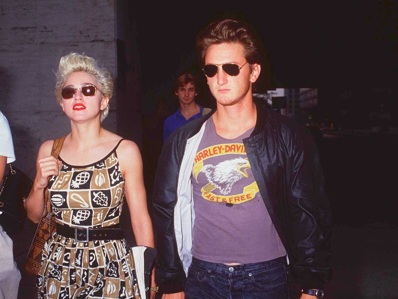 Gewusst? Madonna war von 1985 bis 1989 mit dem US-amerikanischen Schauspieler Sean Penn verheiratet. Das Foto zeigt das Paar im August 1987 in New York.