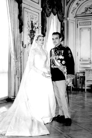 Filmstar Grace Kelly heiratete im April 1956 Fürst Rainier von Monaco. 