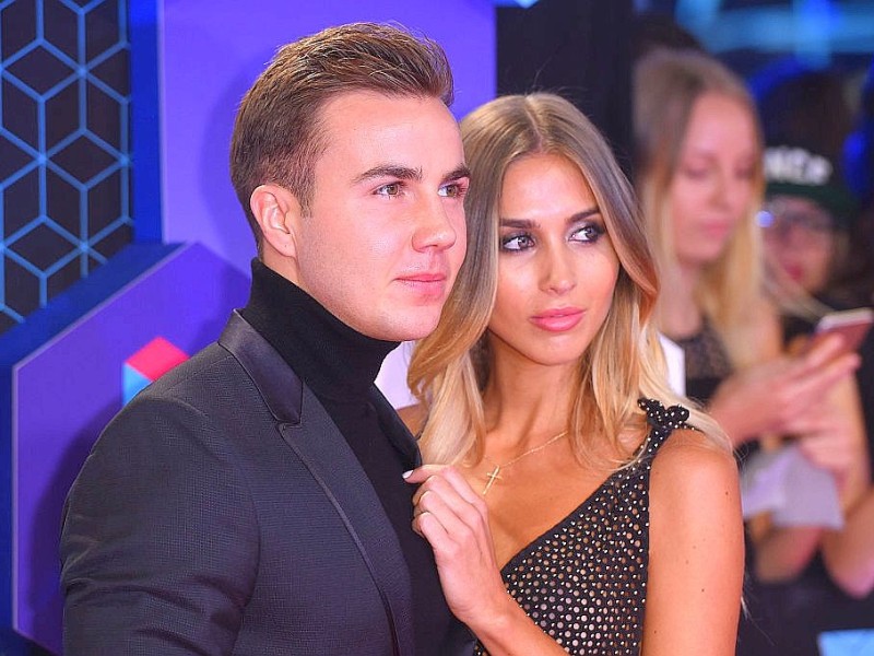 Jetzt ist ihre Liebe amtlich: Mario Götze und Ann-Kathrin Brömmel sind seit dem 7. Mai verheiratet. Der Fußball-Star und das Model haben sich auf einem Standesamt in Düsseldorf das Ja-Wort gegeben. 