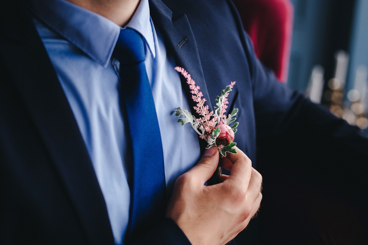 Schon vor der Hochzeit prasselten die Rechnungen nur so auf den Trauzeugen ein. (Symbolbild)