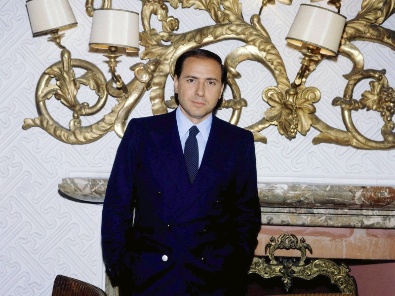 Der ehemalige Ministerpräsident Italiens, Silvio Berlusconi, im Jahr 1980.