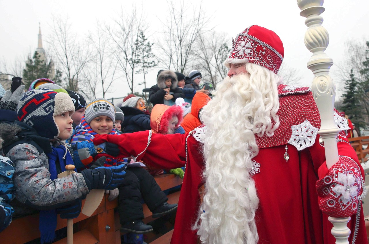 In Russland kommt „Santa Claus“ am 25. Dezember. 