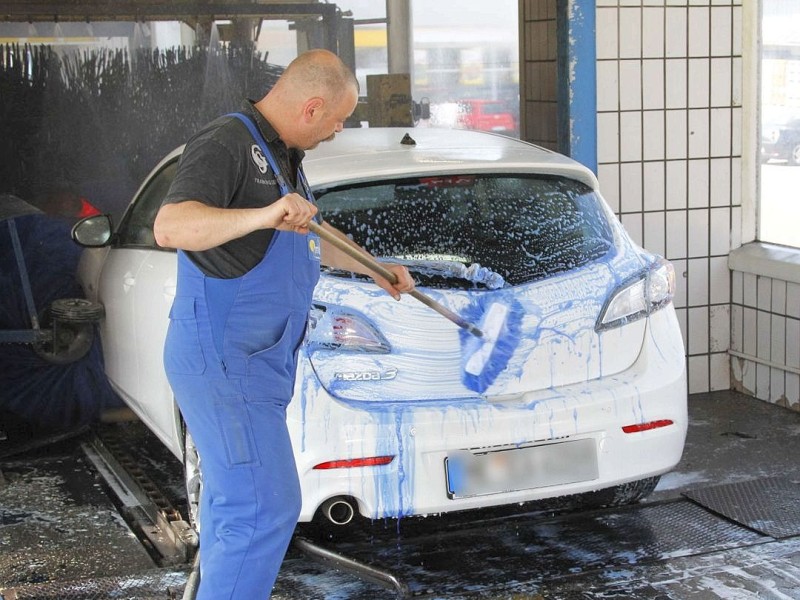 Hier werden Autos wieder sauber.
