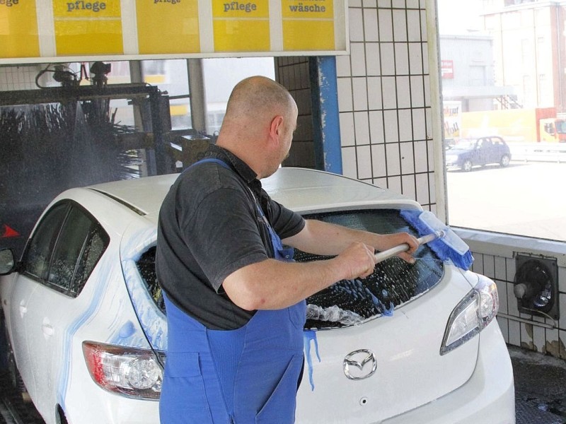 Hier werden Autos wieder sauber.