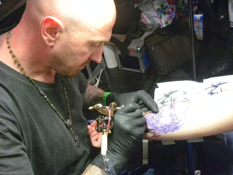 Tattoo-Künstler Andy Engel