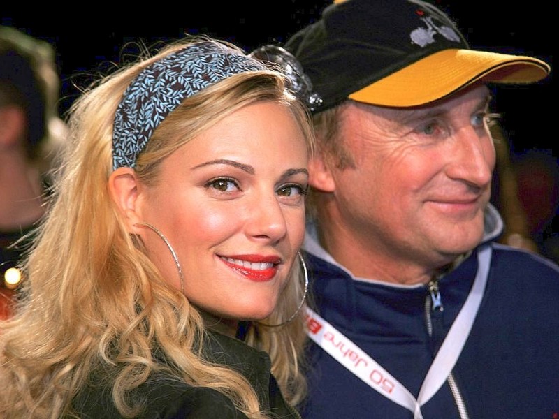 Otto Waalkes und Eva Hassmann: Ein Jahr nach ihrer Trennung ließen sich der Komiker und die Schauspielerin im November 2012 in einem schnellen, friedlichen Verfahren offiziell scheiden.