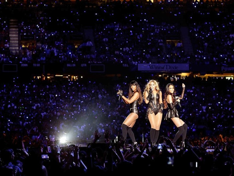 Spektakuläre Show in der Halbzeit: Beyoncé trat sowohl solo als auch mit ihren früheren Kolleginnen von Destiny's Child auf.